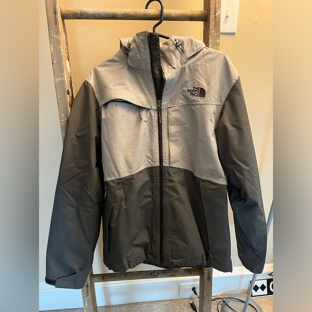 Men’s medium The North Face 2-in-1 Jacket